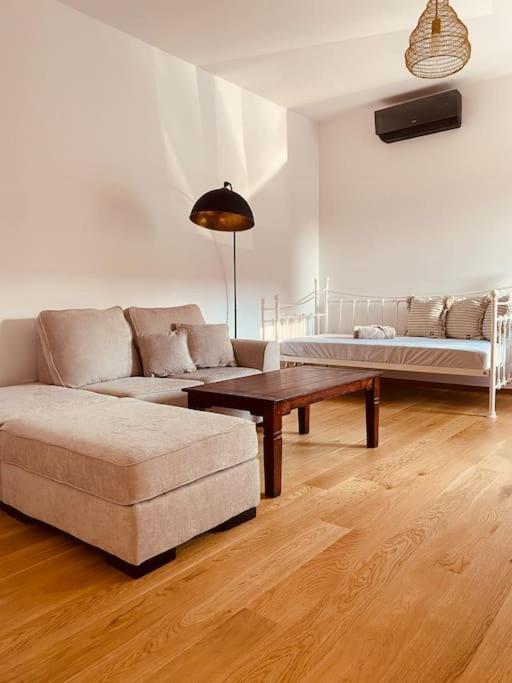 Dvojizbovy Apartman V Blizskom Centre Bardejova Luaran gambar