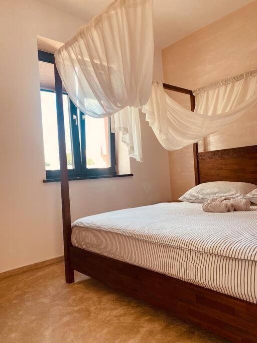 Dvojizbovy Apartman V Blizskom Centre Bardejova Luaran gambar