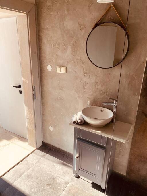 Dvojizbovy Apartman V Blizskom Centre Bardejova Luaran gambar