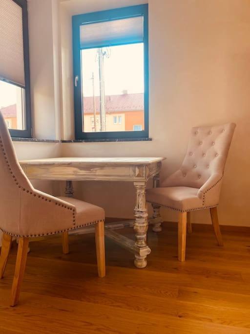 Dvojizbovy Apartman V Blizskom Centre Bardejova Luaran gambar