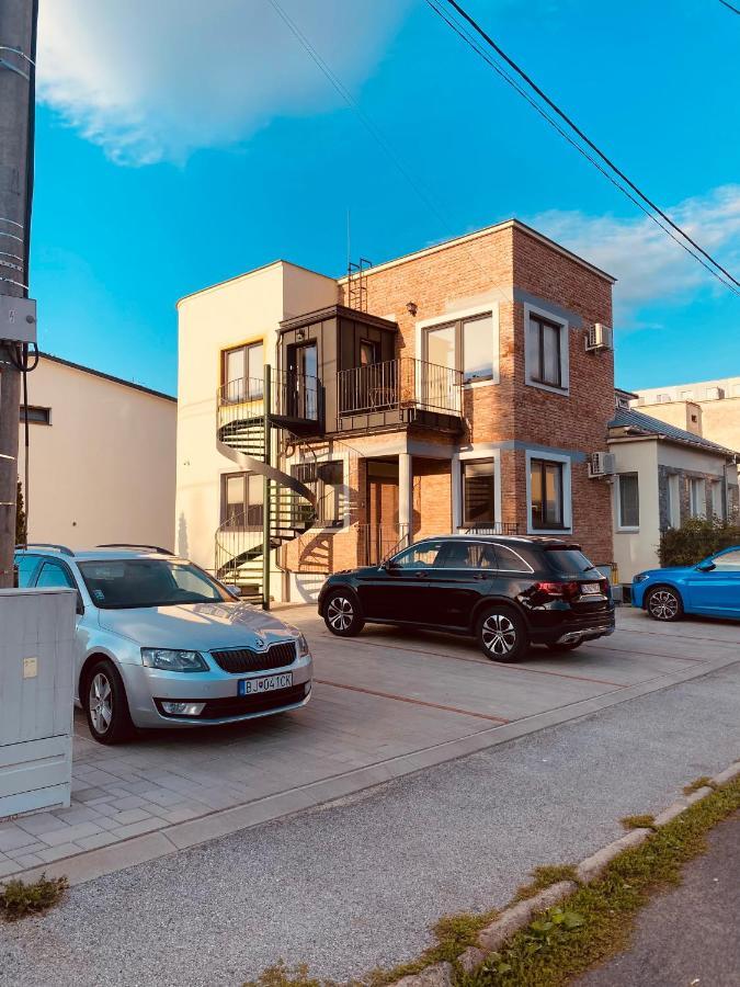 Dvojizbovy Apartman V Blizskom Centre Bardejova Luaran gambar